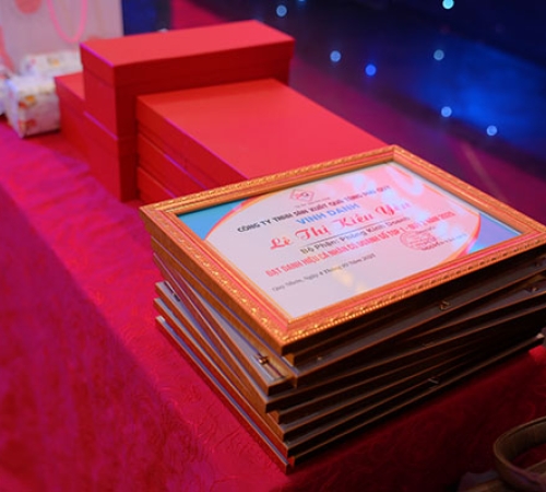 TỔNG KẾT QUÝ II/2025 – VINH DANH NHỮNG CHIẾN BINH XUẤT SẮC CỦA PHÚ QUÝ