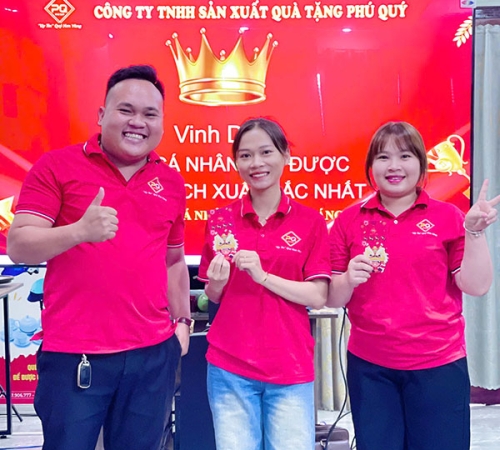 QUÀ TẶNG PHÚ QUÝ VINH DANH NHÂN VIÊN XUẤT SẮC THÁNG 05 - 2026